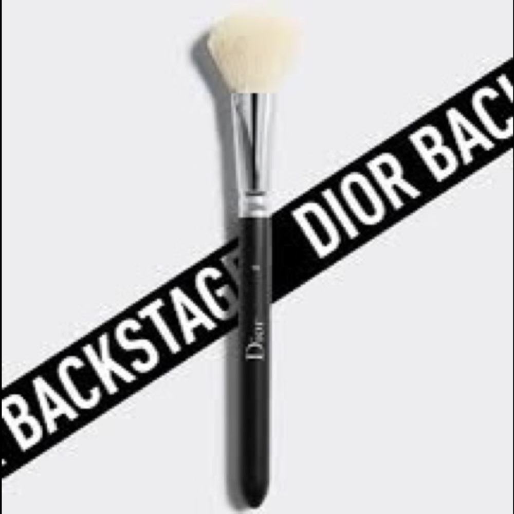 🦋Dior Makeup Brush #16